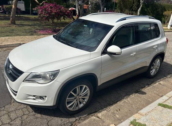 VOLKSWAGEN TIGUAN 2.0 TSI 16V TURBO GASOLINA 4P TIPTRONIC VOLKSWAGEN TIGUAN 2.0 TSI 16V TURBO GASOLINA 4P TIPTRONIC